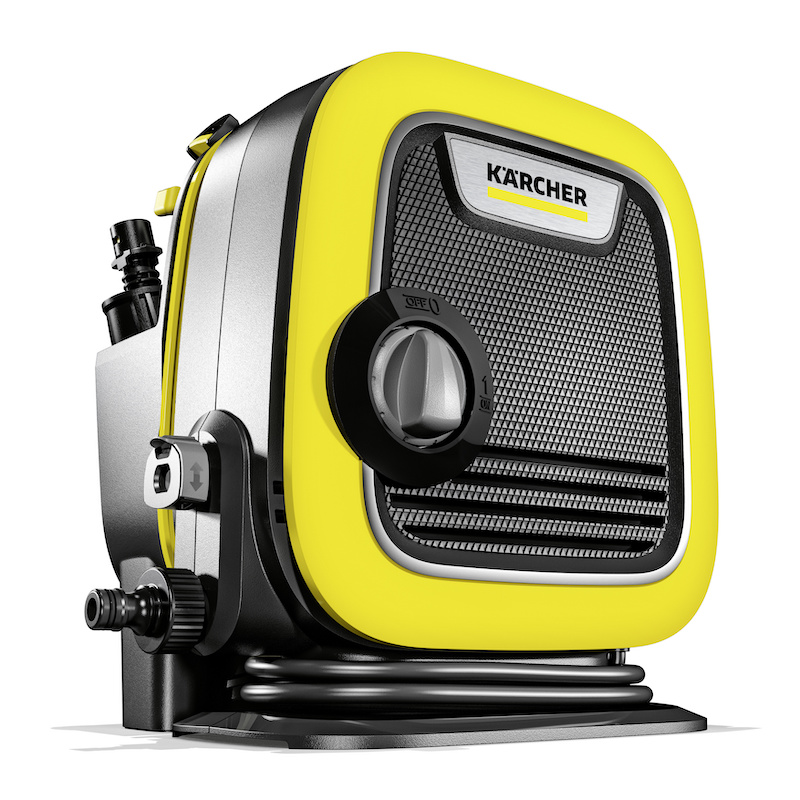 K Mini, de kleinste hogedrukreiniger van Kärcher. kleine krachtpatser van nog geen 4 kilo waarmee je moeiteloos balkons, terrasmeubilair, fietsen, scooters, kinderwagens en kleine auto’s schoonmaakt #karcher #hogedrukreiniger #kmini #terrasreiniger