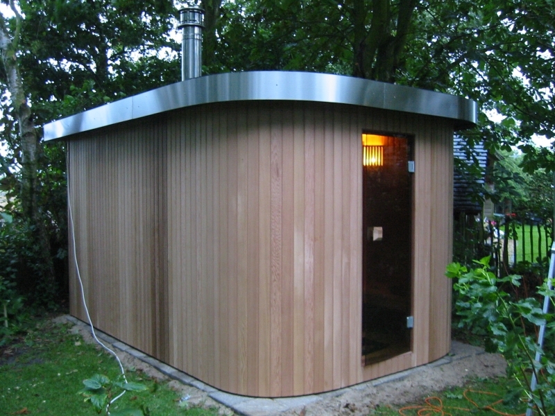 Cerdic buiten sauna